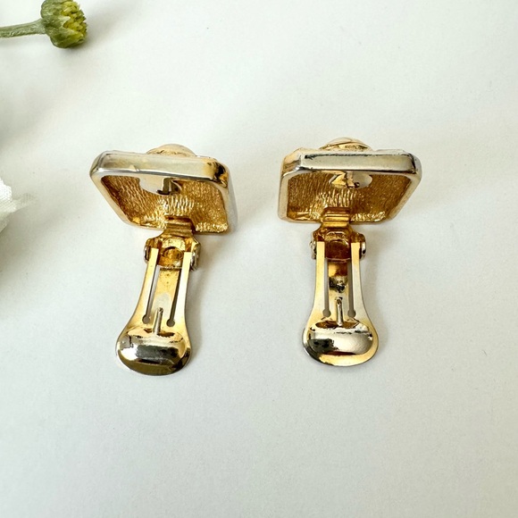 Vintage Christian Dior Signed Earrings Crystal Faux Pearl Gold Tone Clip On. - Picture 4 of 8